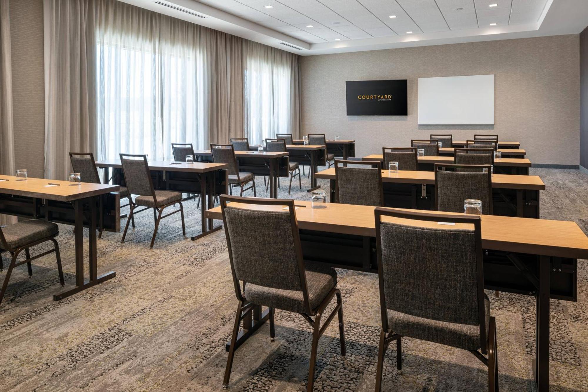 Courtyard By Marriott Petaluma Sonoma County Ξενοδοχείο Εξωτερικό φωτογραφία